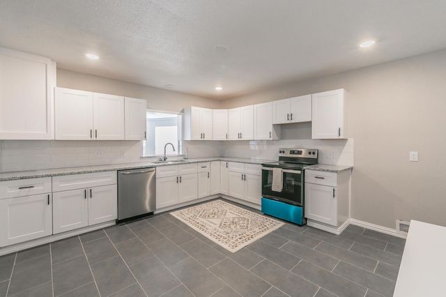 405 S Brazos Street, Weatherford, TX 76086