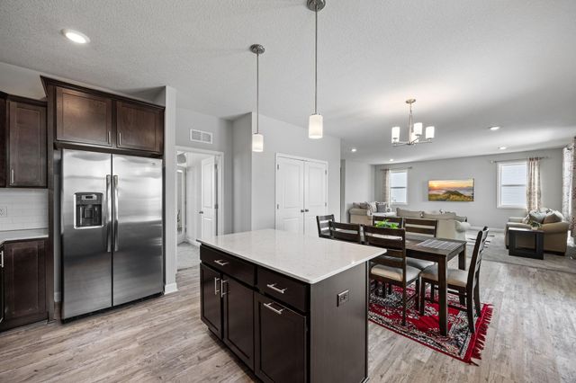 18504 70th Avenue N, Maple Grove, MN 55311