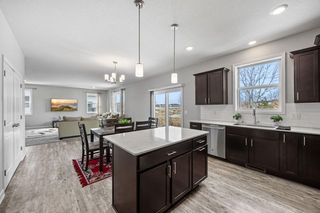 18504 70th Avenue N, Maple Grove, MN 55311