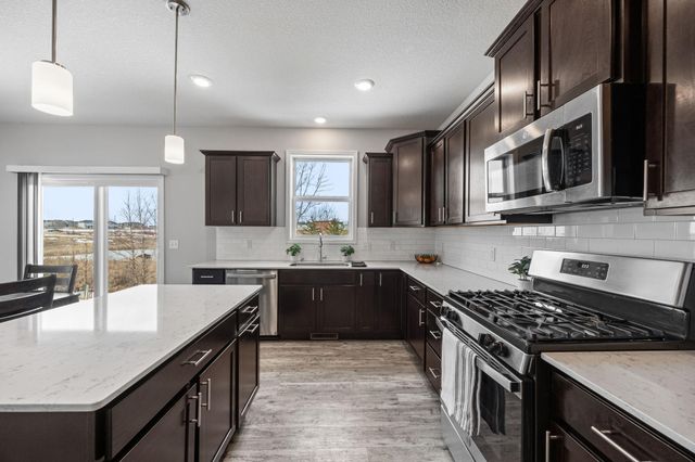 18504 70th Avenue N, Maple Grove, MN 55311