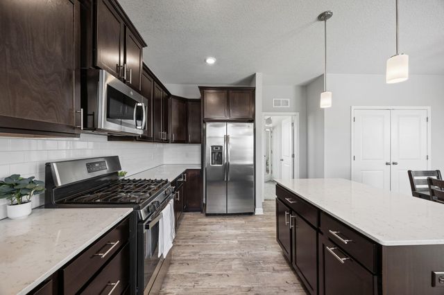 18504 70th Avenue N, Maple Grove, MN 55311