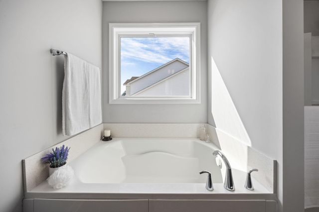 18504 70th Avenue N, Maple Grove, MN 55311