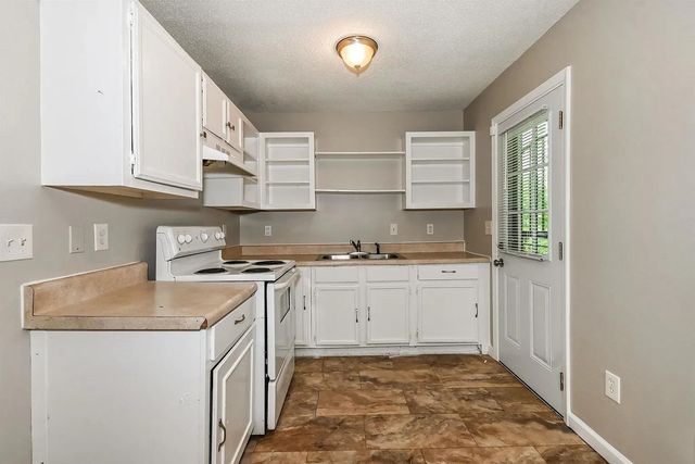 5003 DENEEN DR, Memphis, TN 38109