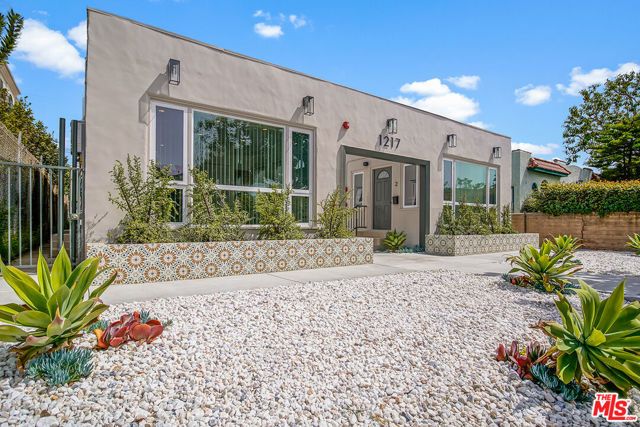 1217 9th Street, Santa Monica, CA 90401