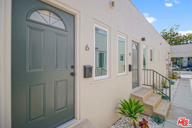 1217 9th Street, Santa Monica, CA 90401