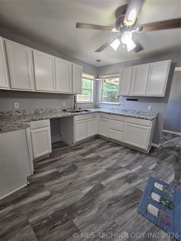 417 S 47th West Avenue, Tulsa, OK 74127