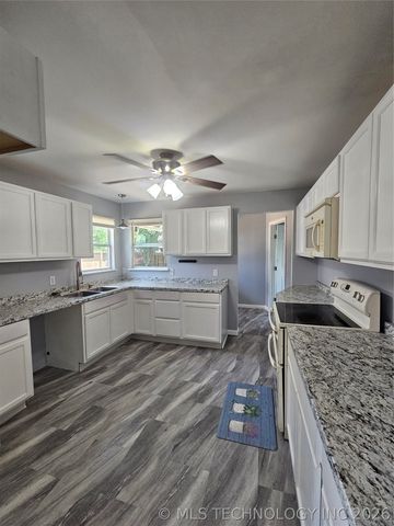 417 S 47th West Avenue, Tulsa, OK 74127