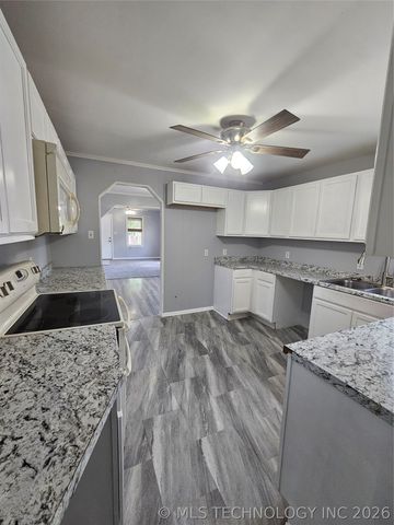 417 S 47th West Avenue, Tulsa, OK 74127