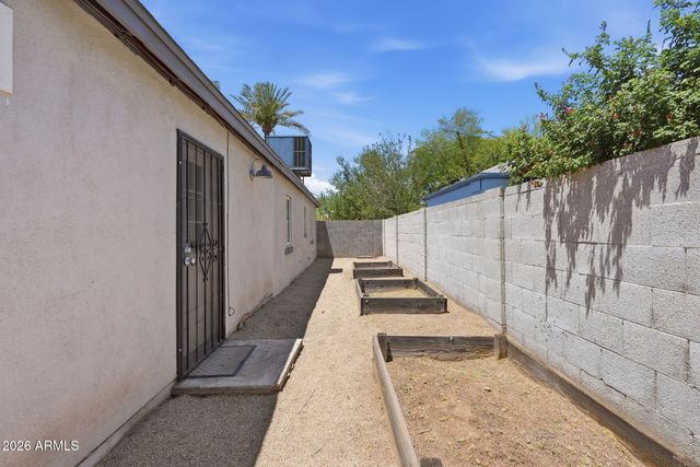 2521 N 13TH Street, Phoenix, AZ 85006
