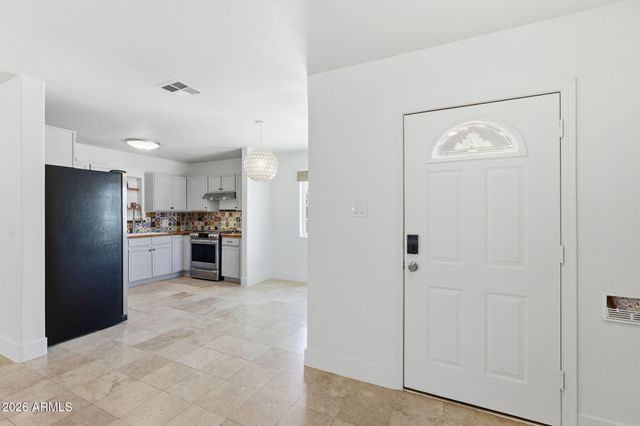 2521 N 13TH Street, Phoenix, AZ 85006
