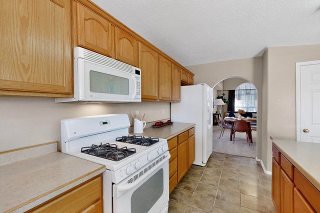 9604 Kilauea Avenue NW, Albuquerque, NM 87120