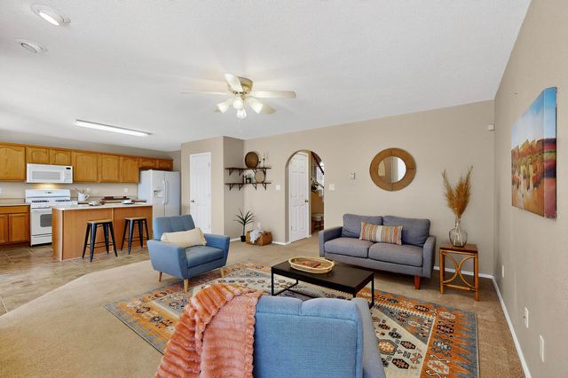 9604 Kilauea Avenue NW, Albuquerque, NM 87120