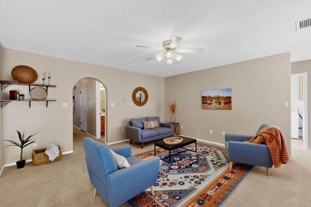 9604 Kilauea Avenue NW, Albuquerque, NM 87120