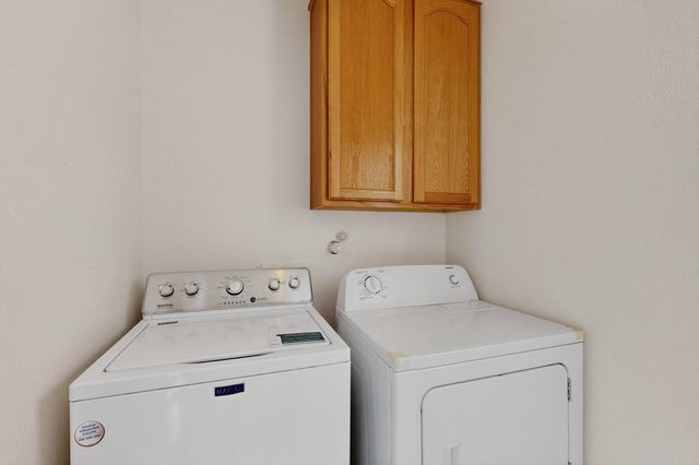 9604 Kilauea Avenue NW, Albuquerque, NM 87120