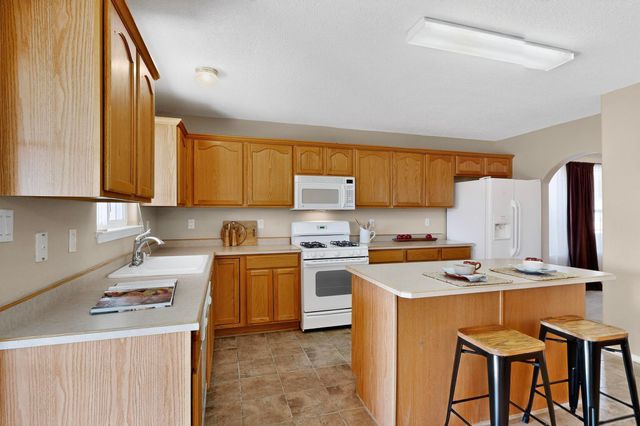 9604 Kilauea Avenue NW, Albuquerque, NM 87120