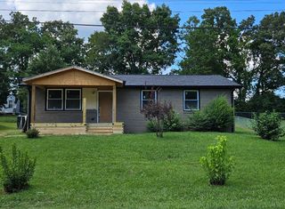 132 Schrader Heights Dr, Dickson, TN 37055