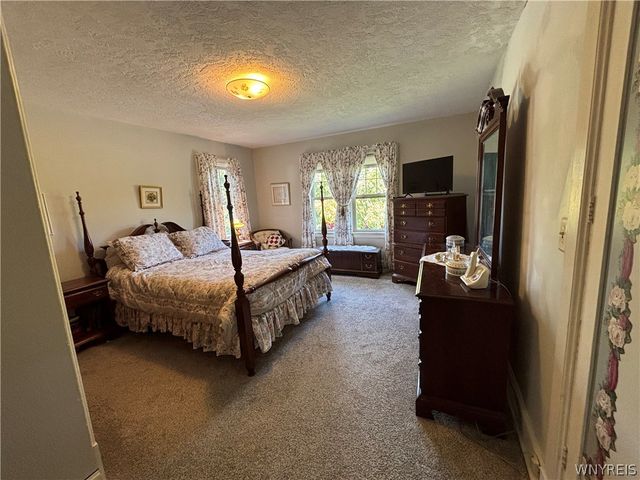 20 Grasmere Road, Lockport Town, NY 14094