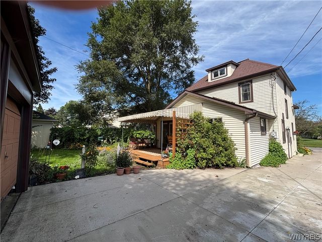 20 Grasmere Road, Lockport Town, NY 14094