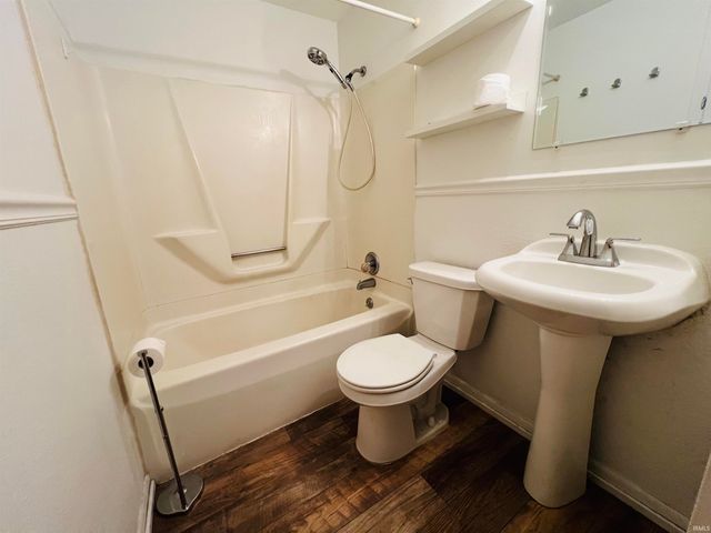 1105 Glenwood Avenue, Fort Wayne, IN 46805