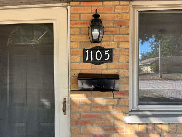 1105 Glenwood Avenue, Fort Wayne, IN 46805