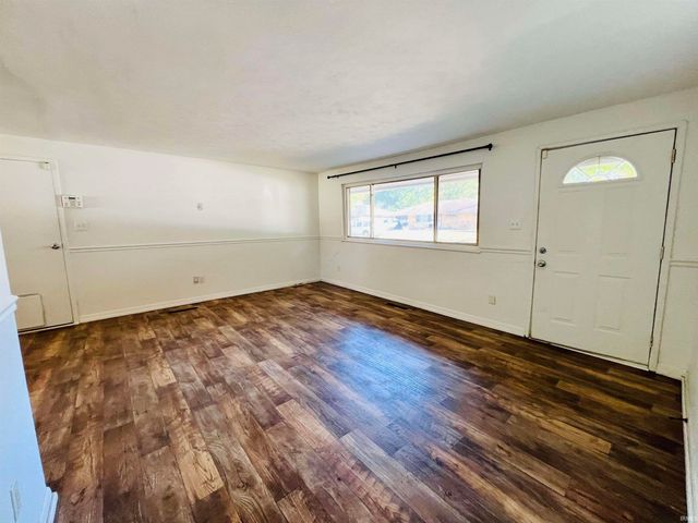 1105 Glenwood Avenue, Fort Wayne, IN 46805