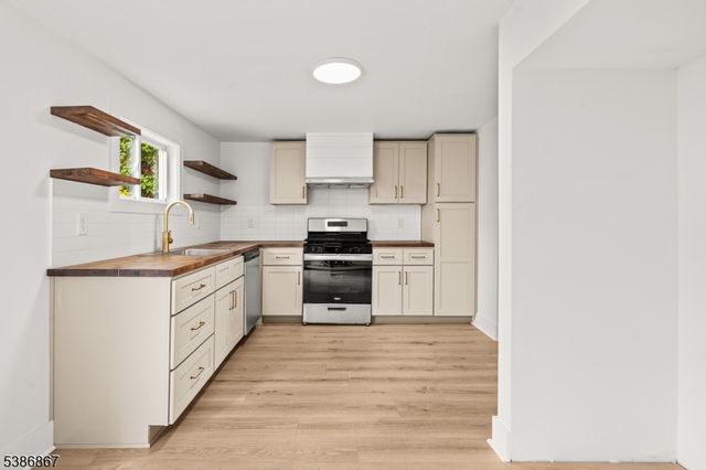 195 Chambers St, Phillipsburg Town, NJ 08865