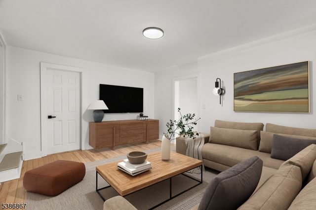 195 Chambers St, Phillipsburg Town, NJ 08865