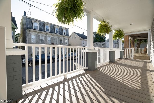 195 Chambers St, Phillipsburg Town, NJ 08865