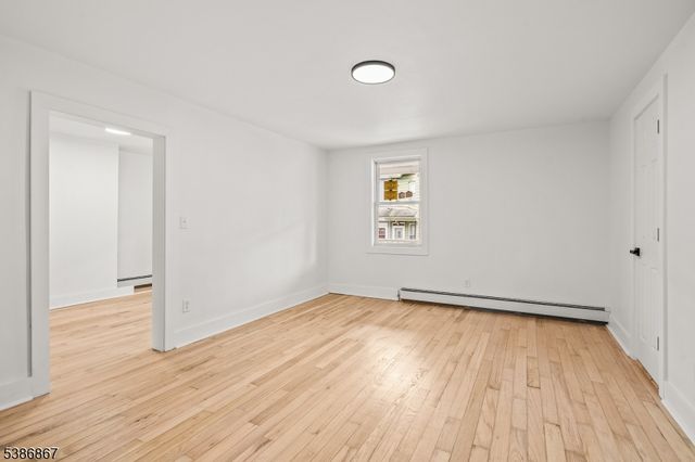 195 Chambers St, Phillipsburg Town, NJ 08865