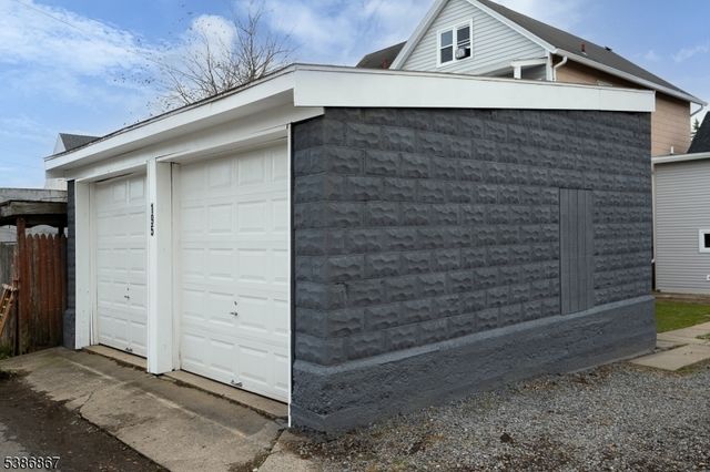 195 Chambers St, Phillipsburg Town, NJ 08865