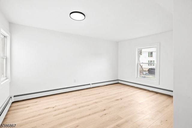 195 Chambers St, Phillipsburg Town, NJ 08865