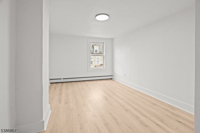 195 Chambers St, Phillipsburg Town, NJ 08865