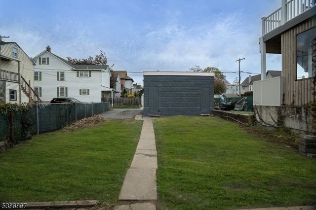 195 Chambers St, Phillipsburg Town, NJ 08865