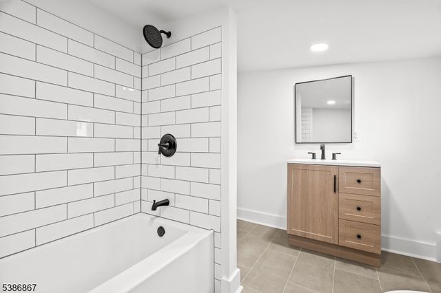 195 Chambers St, Phillipsburg Town, NJ 08865