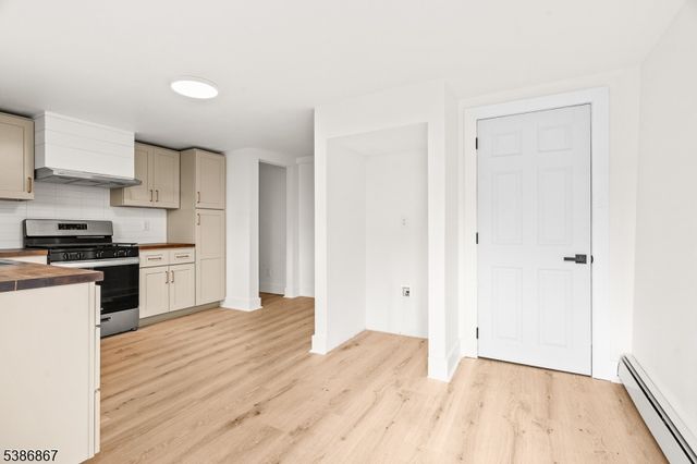 195 Chambers St, Phillipsburg Town, NJ 08865