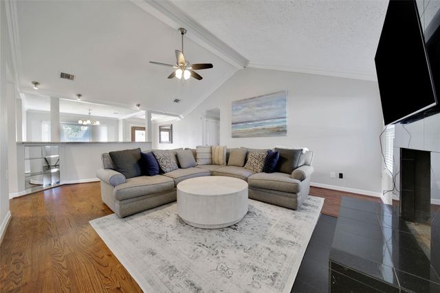 6234 Leaf Arbor Drive, Houston, TX 77092