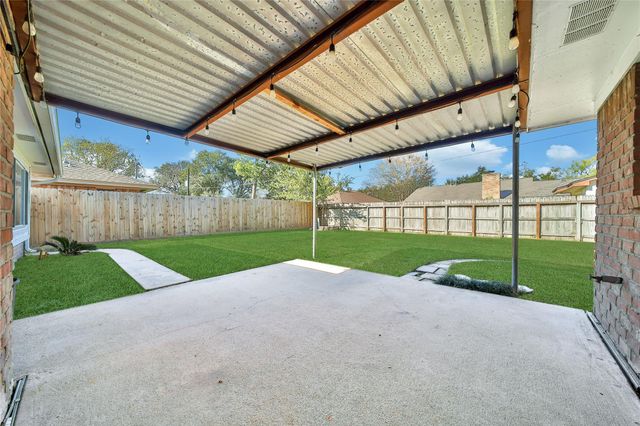 6234 Leaf Arbor Drive, Houston, TX 77092