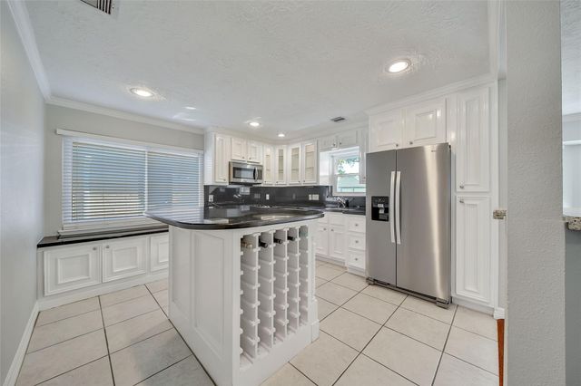 6234 Leaf Arbor Drive, Houston, TX 77092