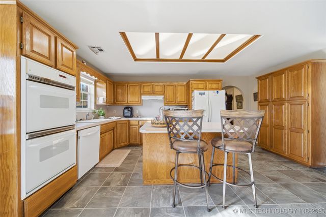 521 S Kalanchoe Avenue, Broken Arrow, OK 74012