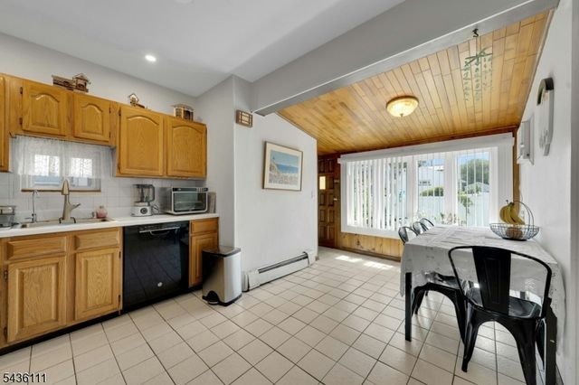 230 Sherman Ave, Roselle Park Boro, NJ 07204