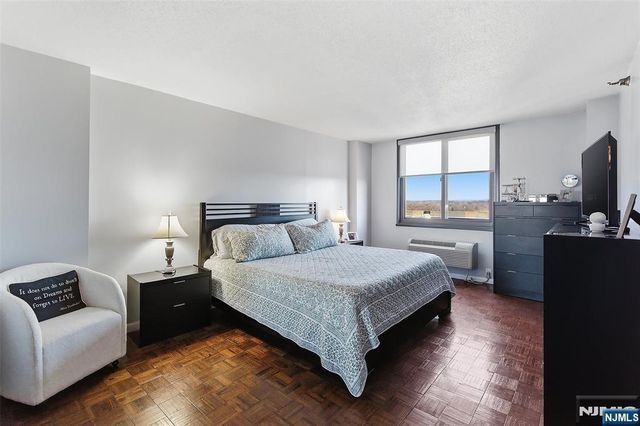 326 Prospect Avenue 11E, Hackensack, NJ 07601