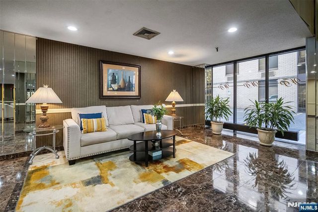 326 Prospect Avenue 11E, Hackensack, NJ 07601