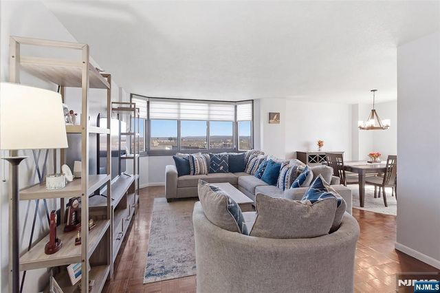 326 Prospect Avenue 11E, Hackensack, NJ 07601