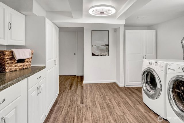 2541 10th Avenue W, Seattle, WA 98119