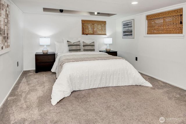 2541 10th Avenue W, Seattle, WA 98119