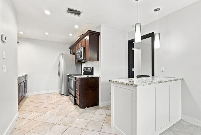 2480 SE Garden Terrace 507, Port St. Lucie, FL 34952