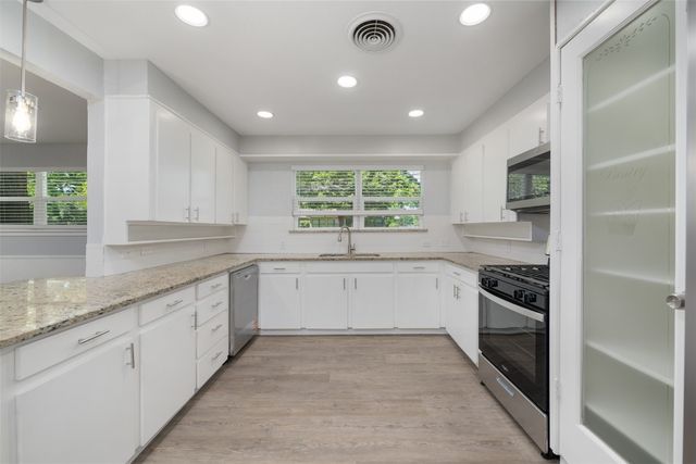 2133 Williams Place, Fort Worth, TX 76111