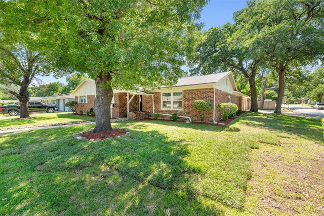 2133 Williams Place, Fort Worth, TX 76111