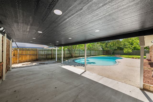 2133 Williams Place, Fort Worth, TX 76111