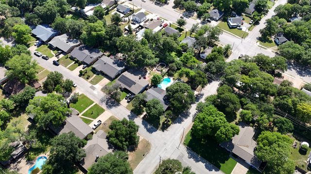 2133 Williams Place, Fort Worth, TX 76111